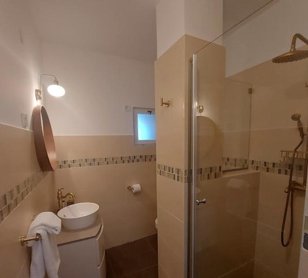 Kikelet Udvarhaz Zánka Exterior photo