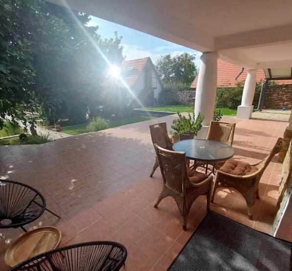 Kikelet Udvarhaz Zánka Exterior photo